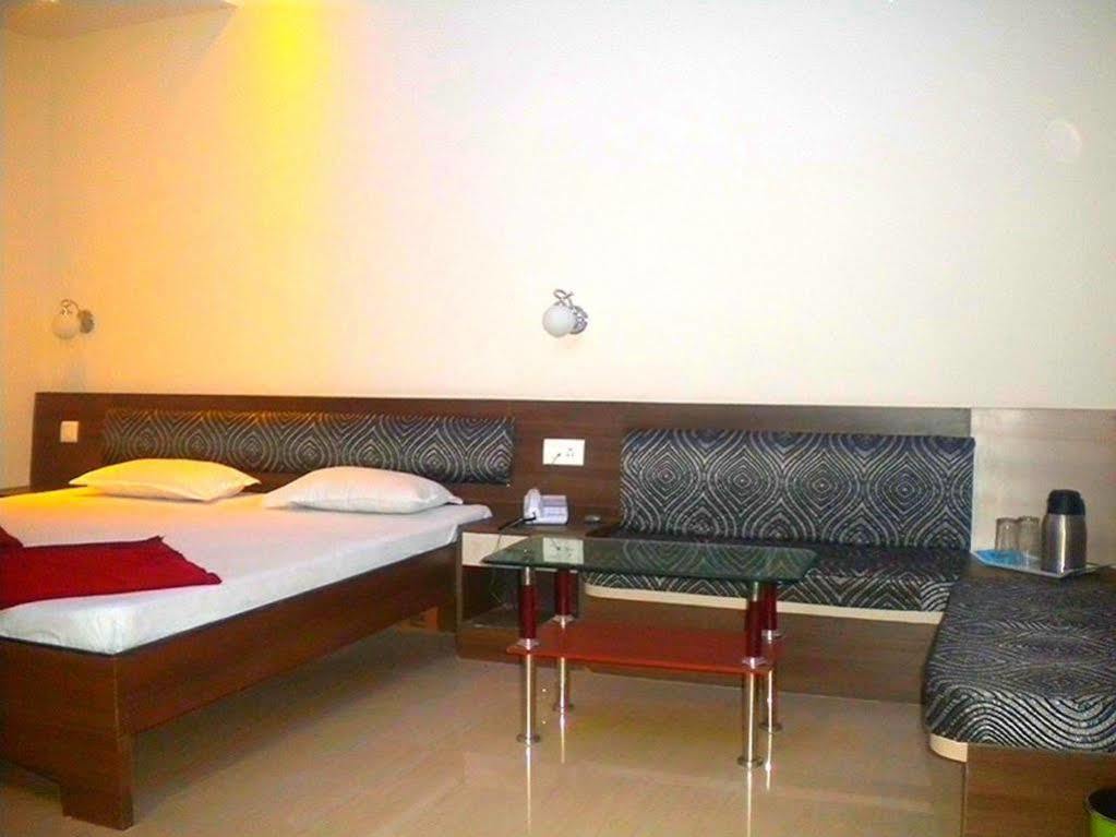 Hotel Sagar Castle Ratlām Dış mekan fotoğraf